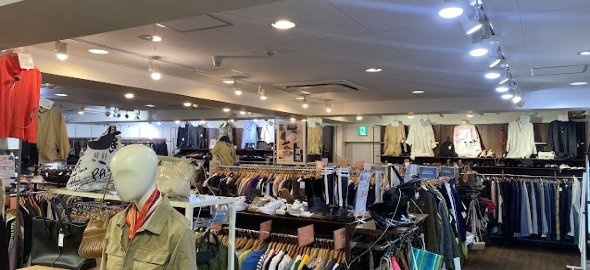 2F カジュアルブランドコーナー